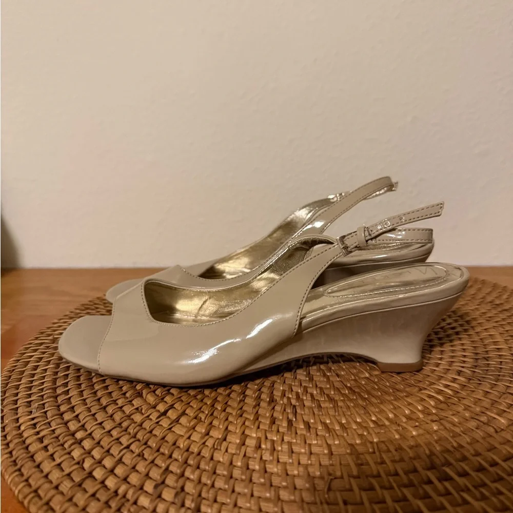 Nickels Taupe Slingback Peep-Toe‎ Heels
